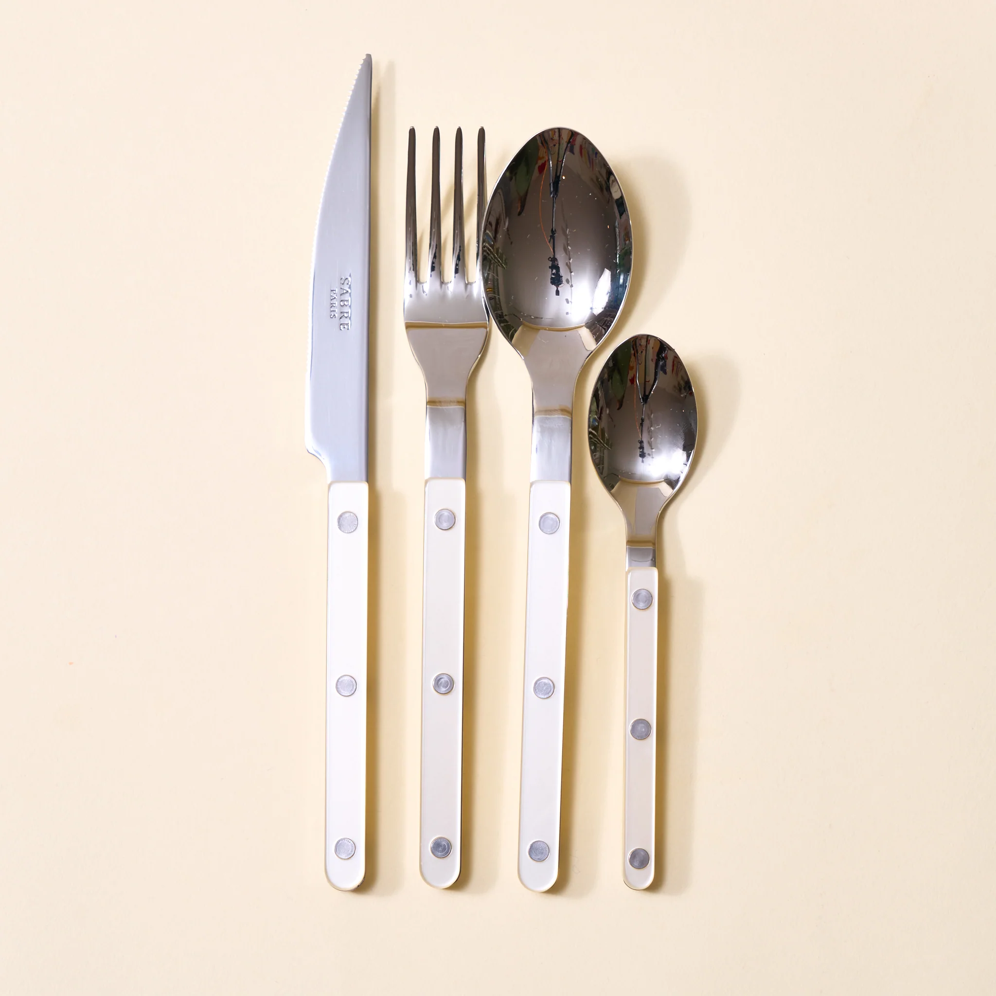 Pearly Bistrot Flatware Set (4 piece) - Image 4