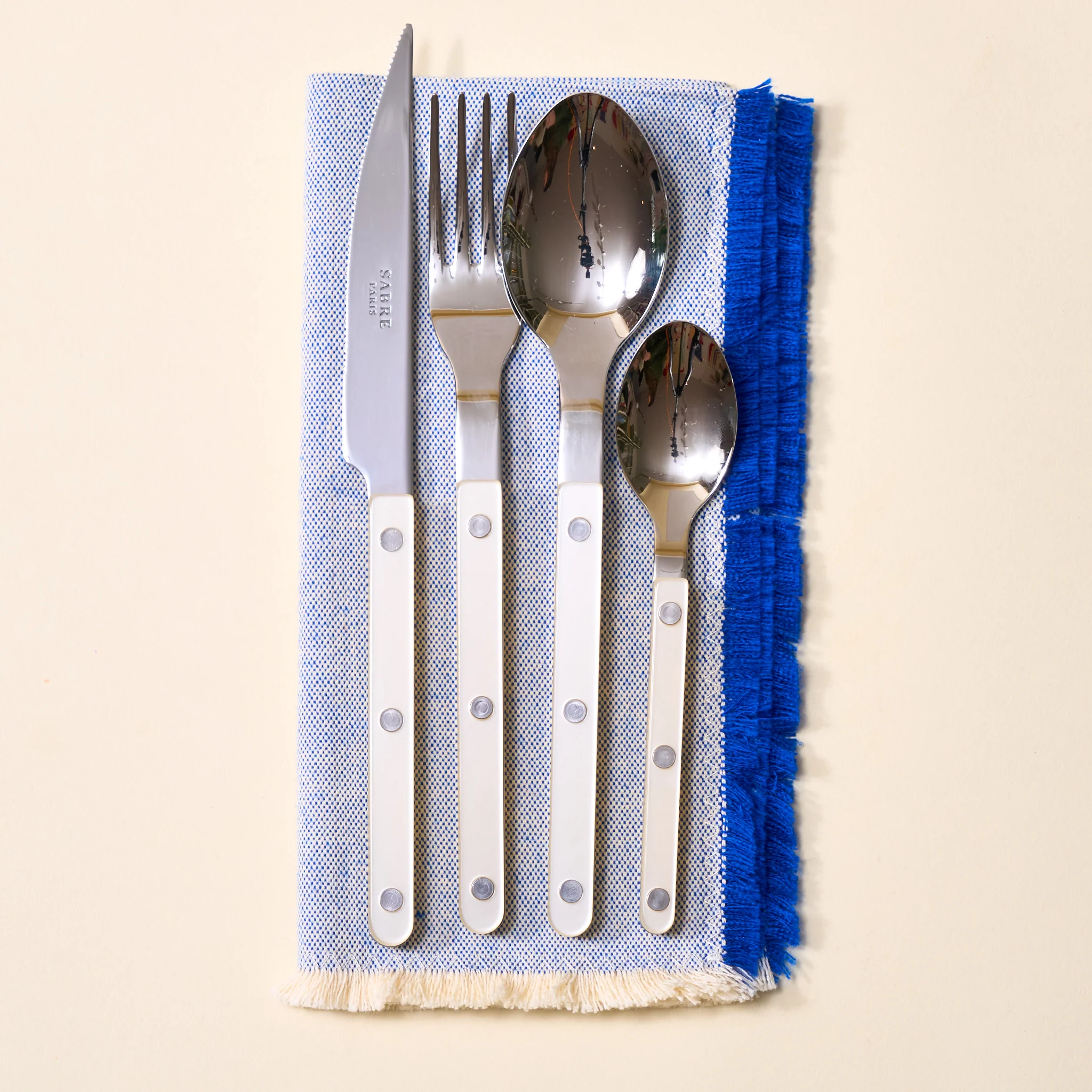 Pearly Bistrot Flatware Set (4 piece) - Image 7