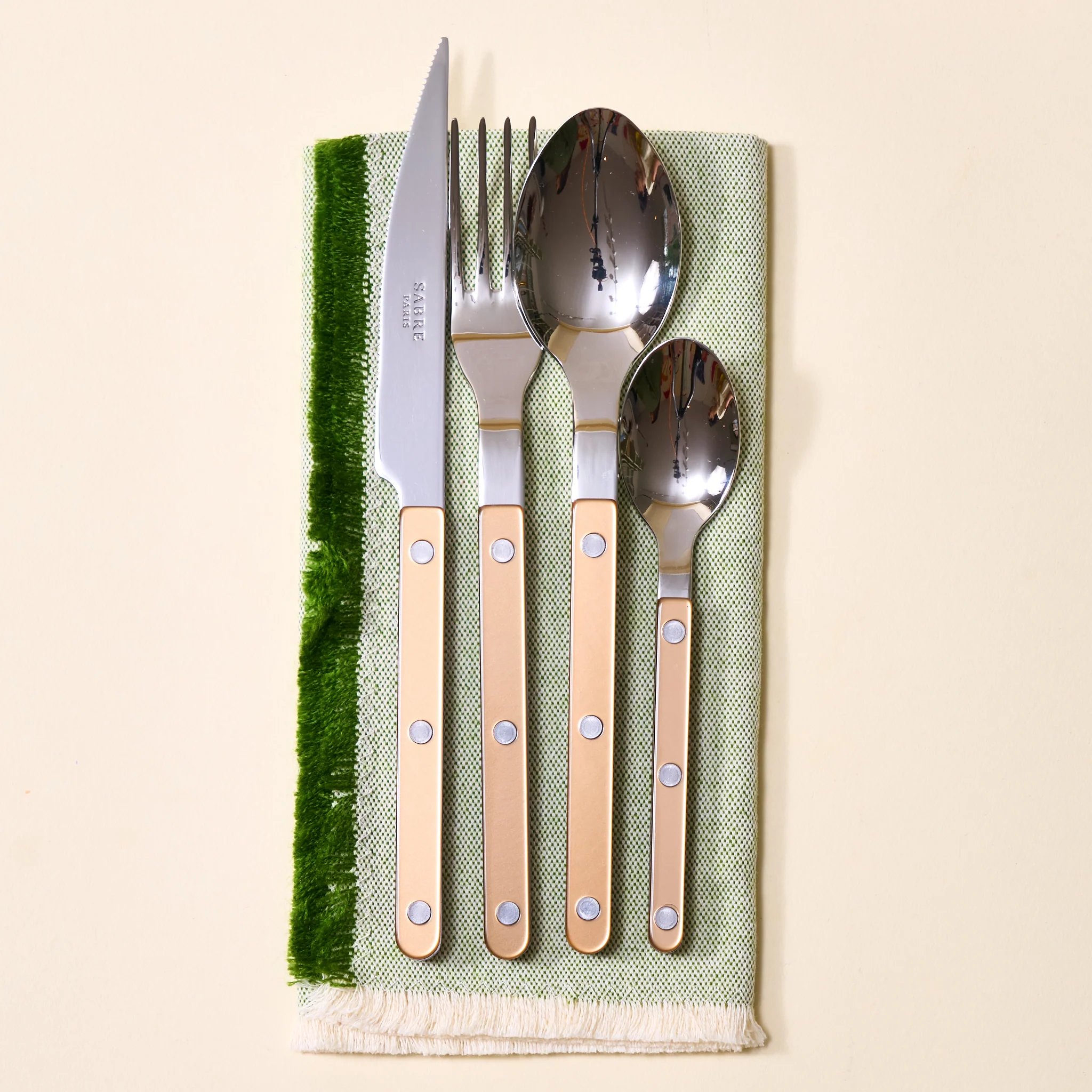 Pearly Bistrot Flatware Set (4 piece) - Image 9